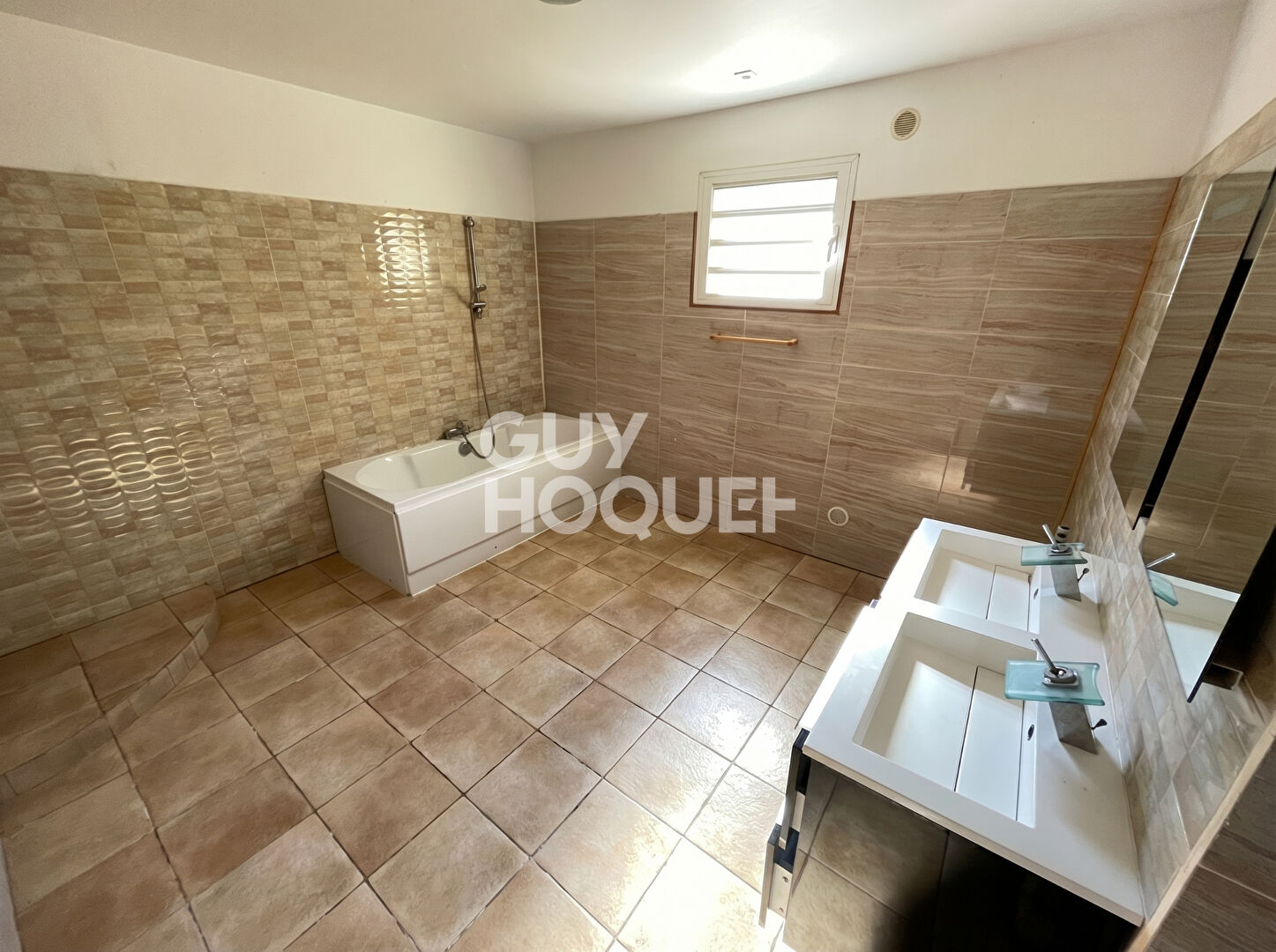 Maison Sainte Marie - BEAUSEJOUR 5 pièce(s) 132 m2 + 48 m² de varangue