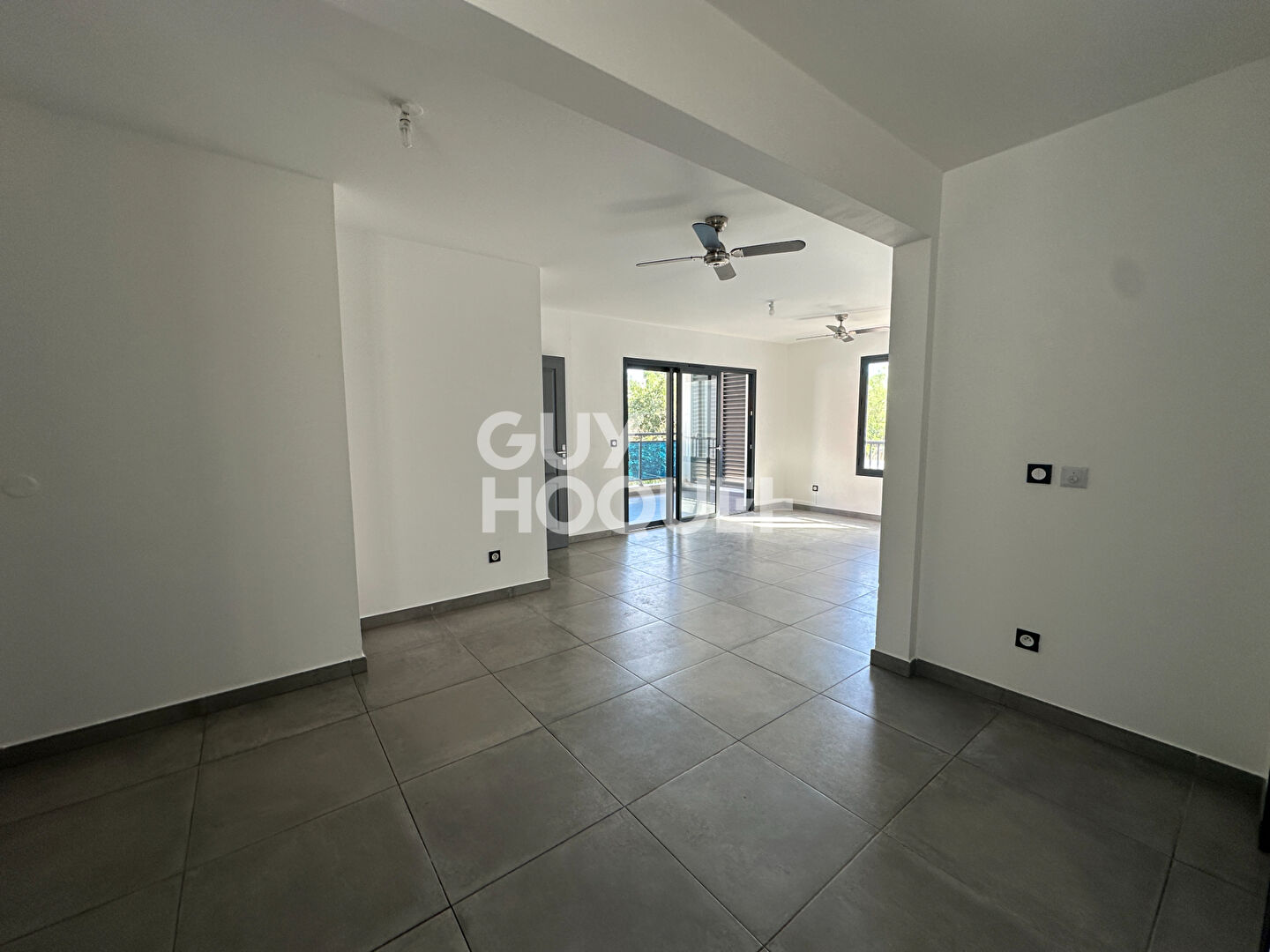 Appartement non meublé 4 pièces 89 m2