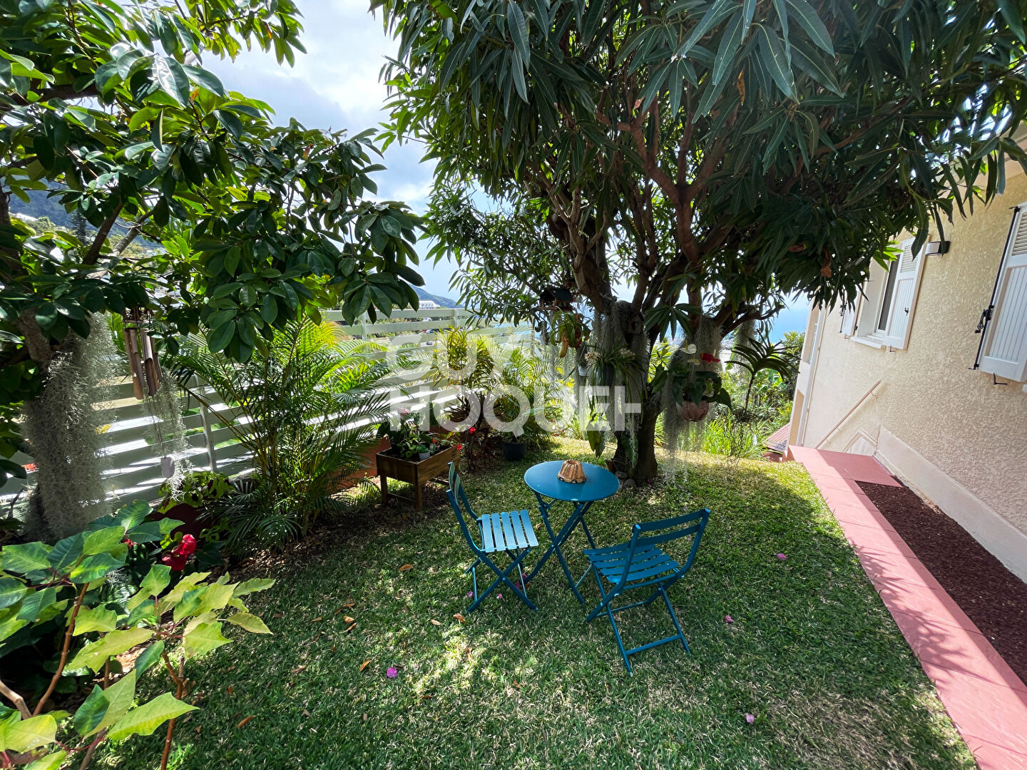 Maison ST DENIS - BELLEPIERRE - 5 pièce(s) 159 m2 sur 720m² de terrain- Vue mer panoramique