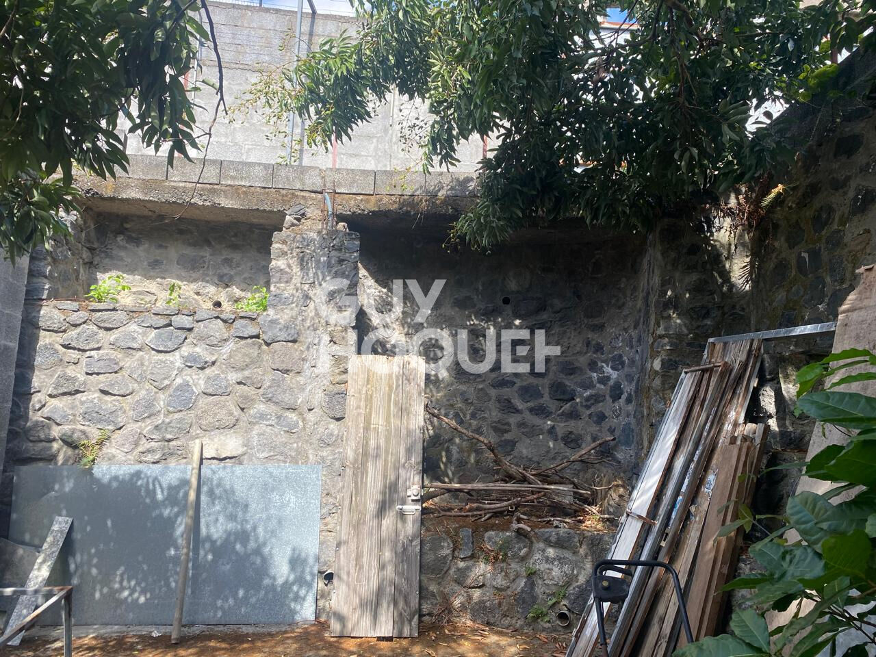 Havre de paix à mi-pente à La Possession, avec vue exceptionnelle sur le port et l'océan