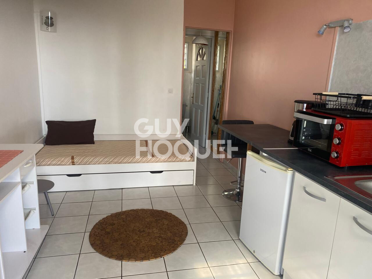 Havre de paix à mi-pente à La Possession, avec vue exceptionnelle sur le port et l'océan