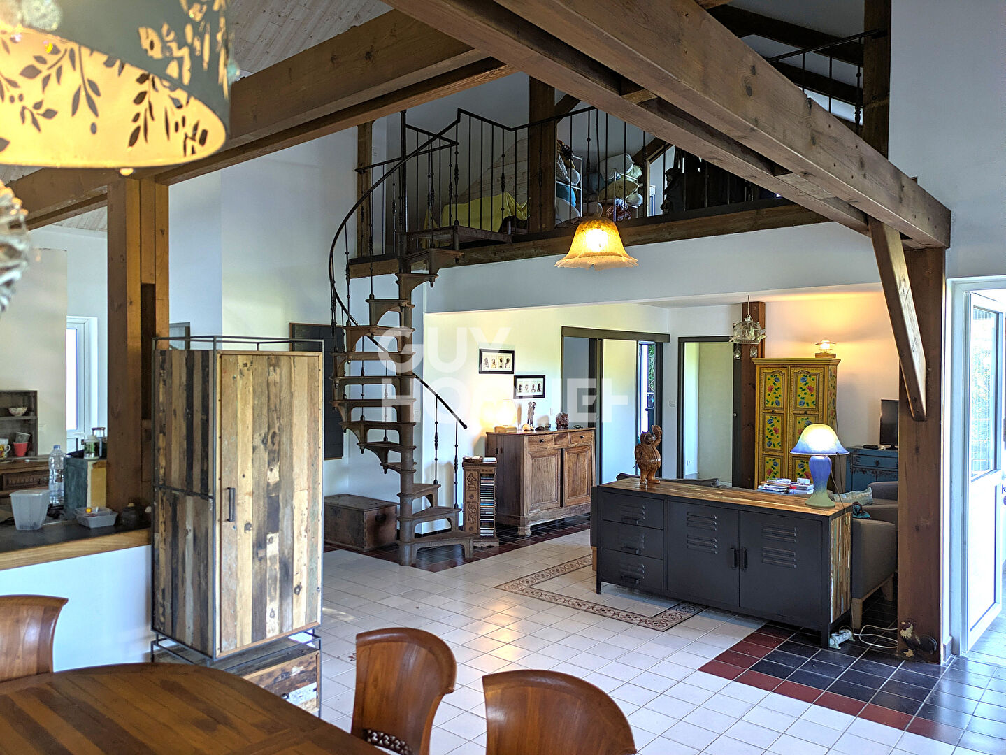 Ensemble immobilier au calme