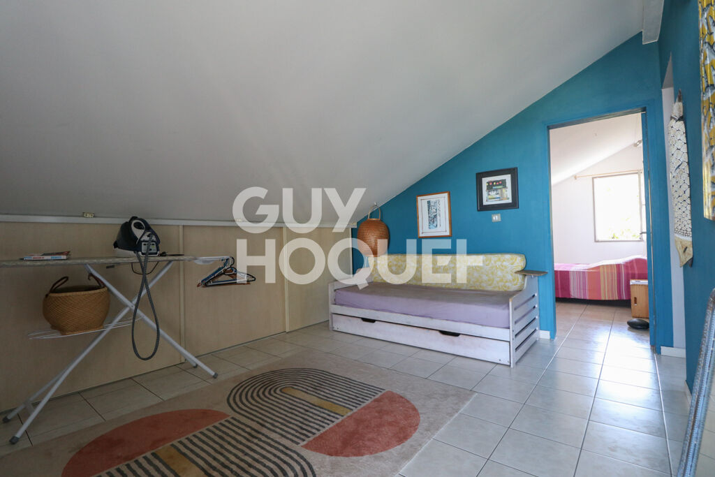 VILLA T6/7 avec piscine + Garage