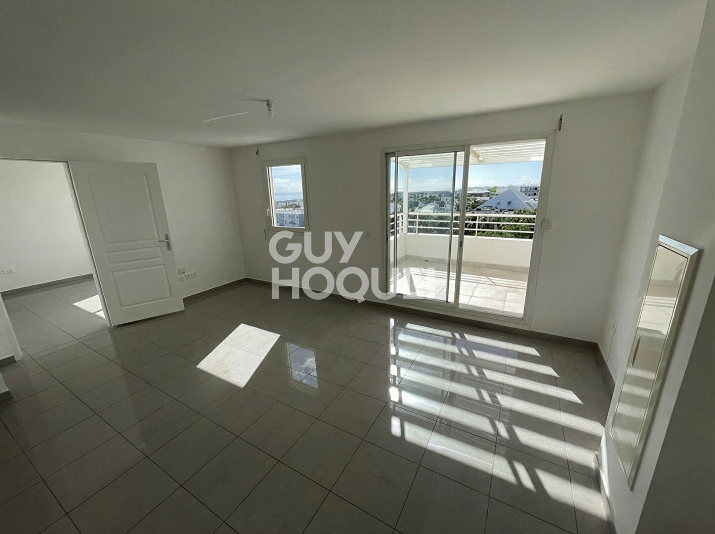 Appartement  T2 Saint Denis 44 m2 + 2 varangues vue mer