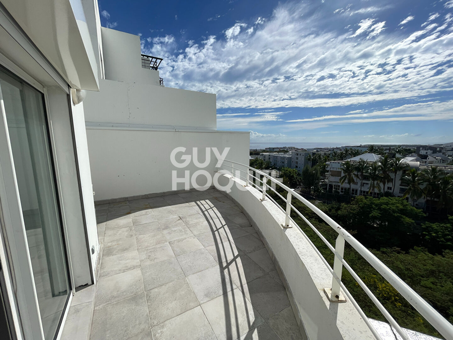 Appartement  T2 Saint Denis 44 m2 + 2 varangues vue mer