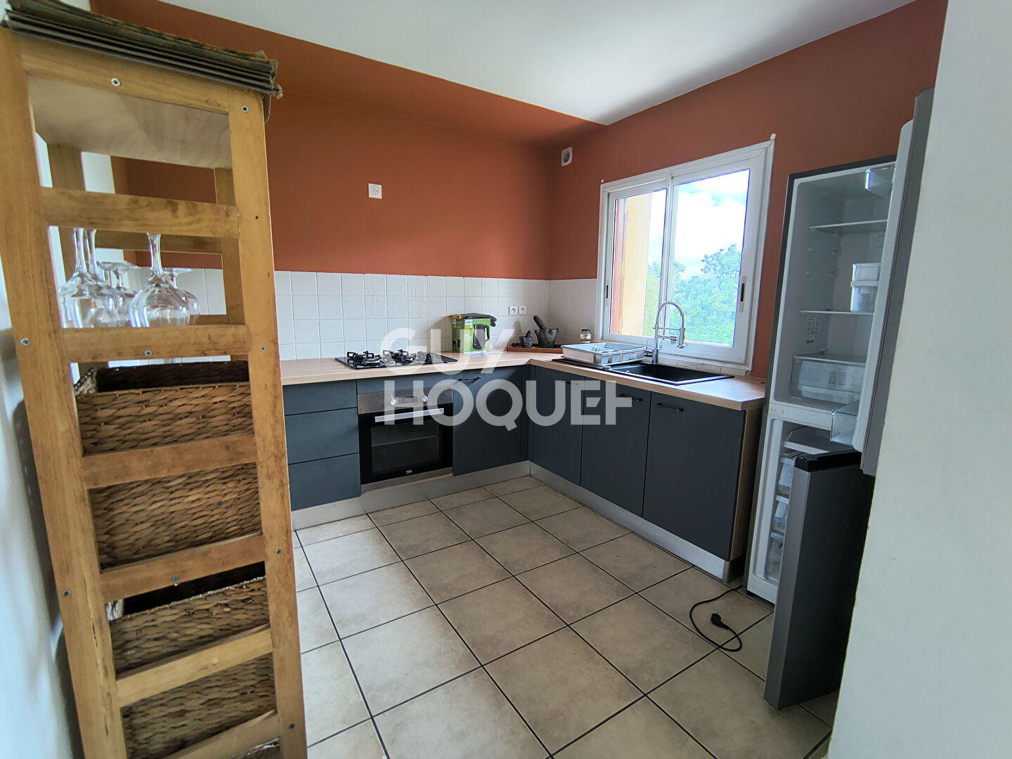 Maison meublée  F6 de 104.35 m²  12 ème