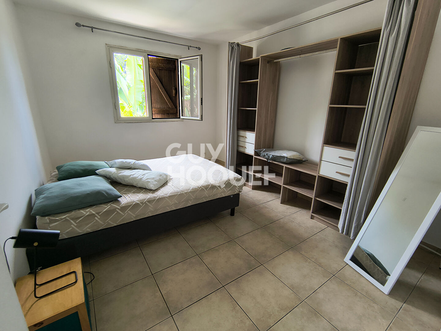 Maison meublée  F6 de 104.35 m²  12 ème