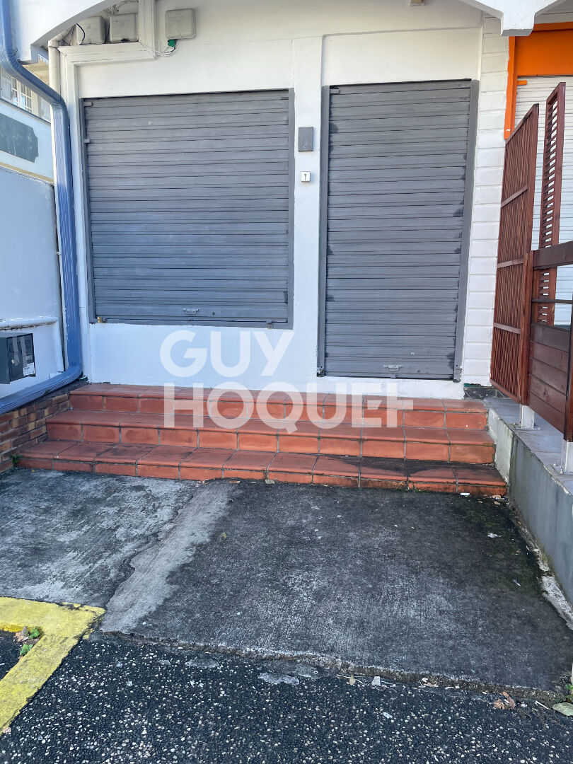 A louer local commercial de 43.87 m2 env au Centre Ville