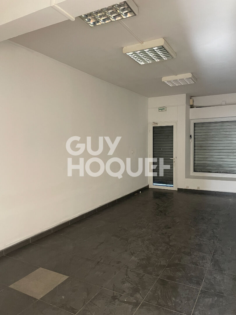 A louer local commercial de 43.87 m2 env au Centre Ville