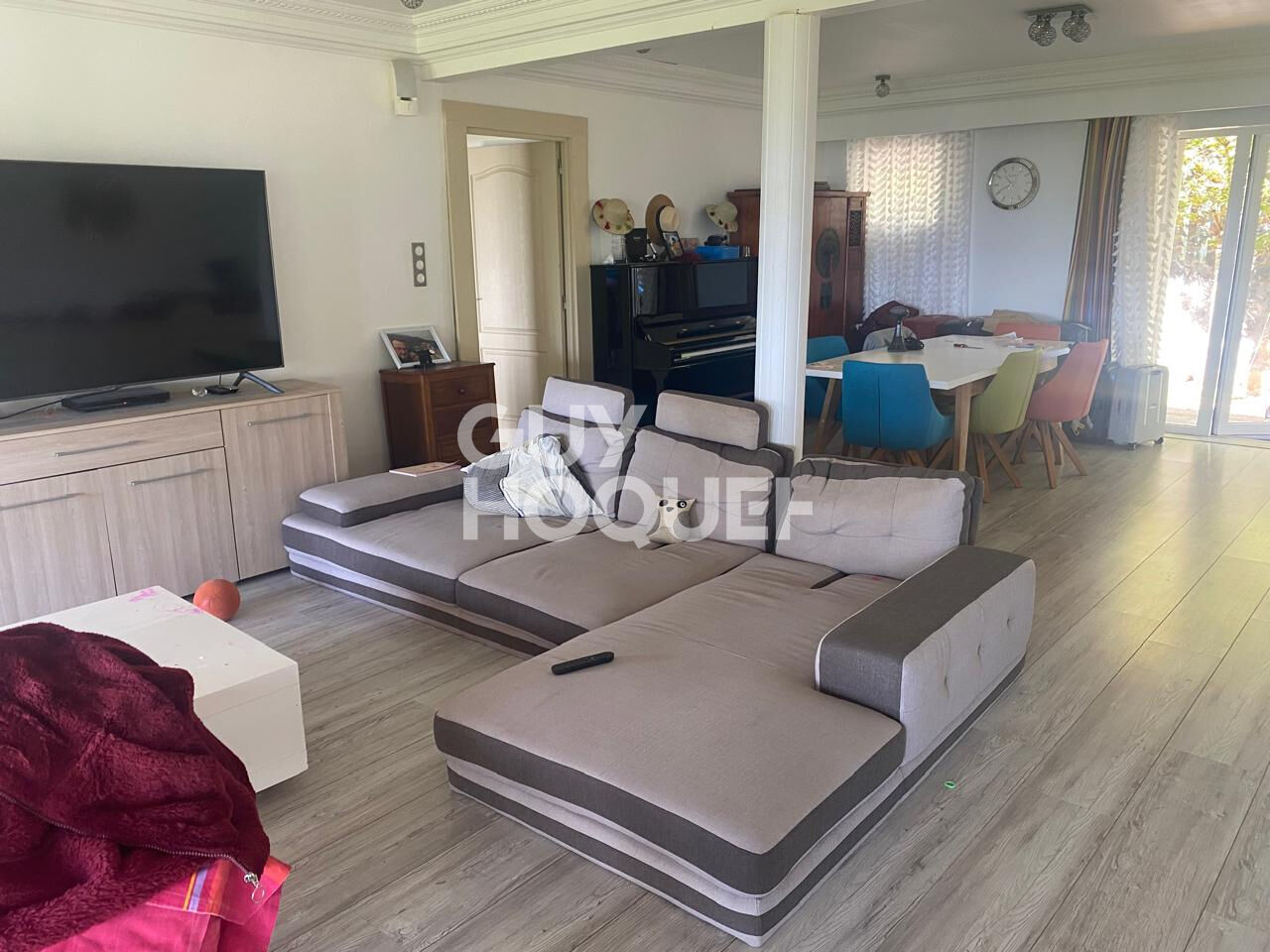 Vaste maison de 260 m2 , domaine de Montgaillard