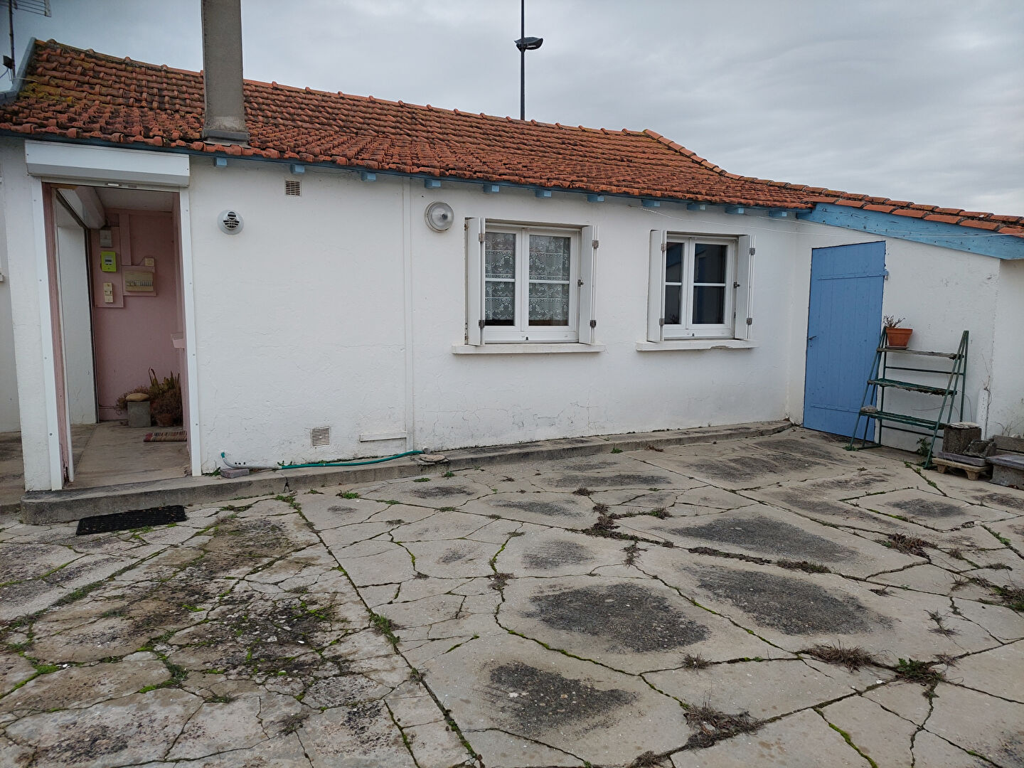 Photo Maison T3 SUD LR JARDIN COUR DEPENDANCES image 4/5