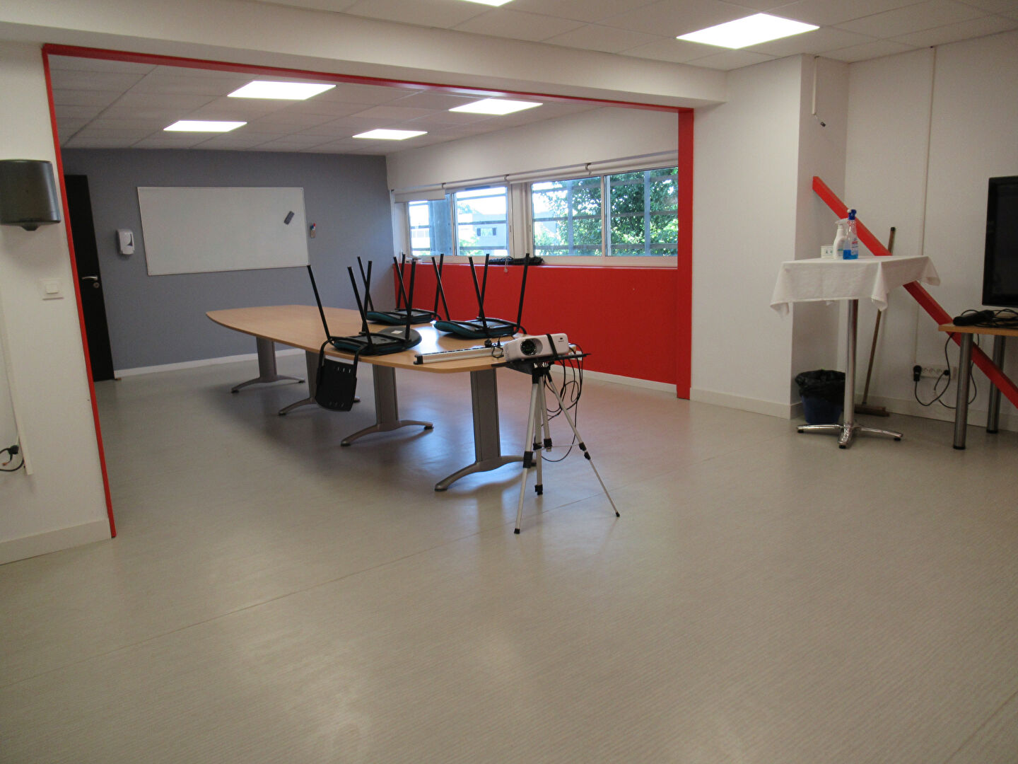 LOCAL D'ACTIVITE SECTEUR LA ROCHELLE
