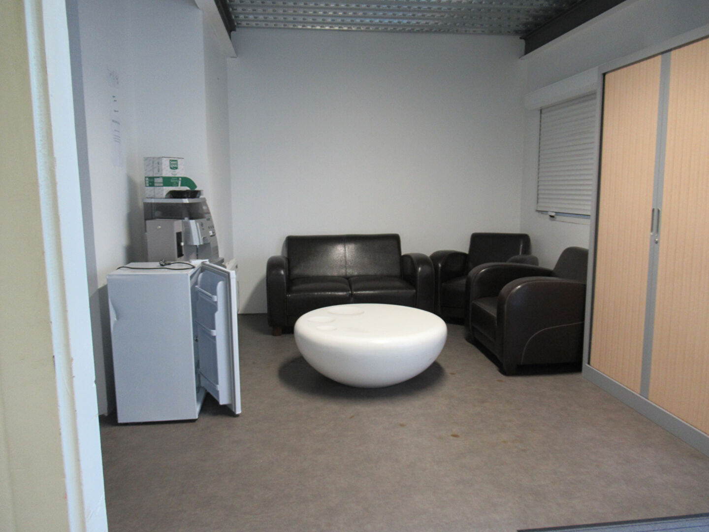 Photo LOCAL D'ACTIVITE SECTEUR LA ROCHELLE image 4/4