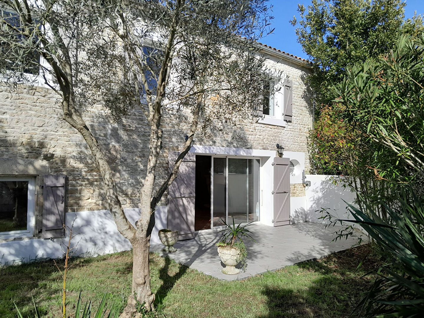 Agence immobilière de AGENCE A. RATEAU LR