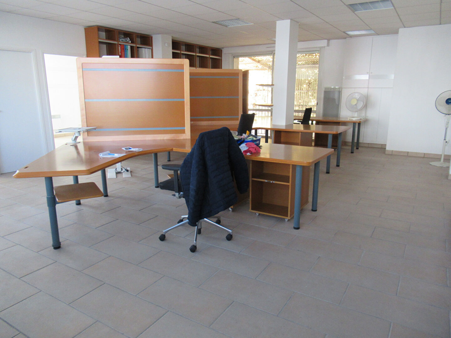 Photo LA ROCHELLE BUREAUX 101 M² image 2/4