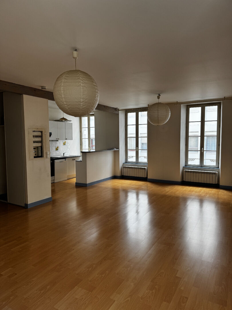 T3 CENTRE LA ROCHELLE