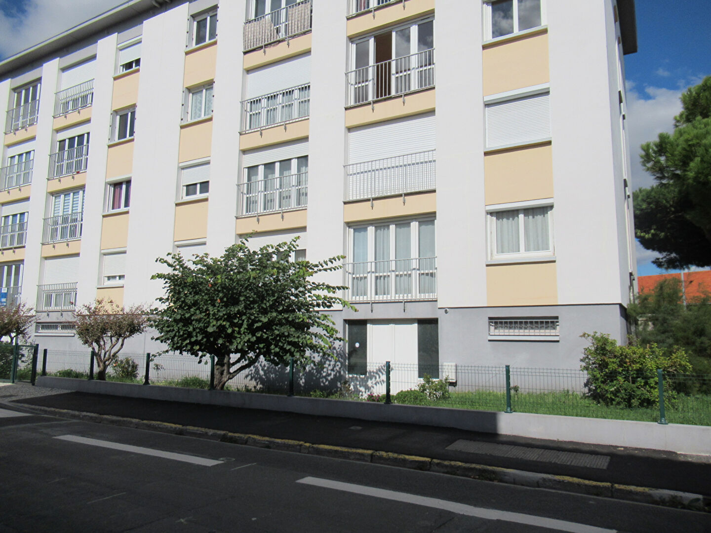 Photo T3 ASCENSEUR CENTRE PARKING CAVE image 4/4