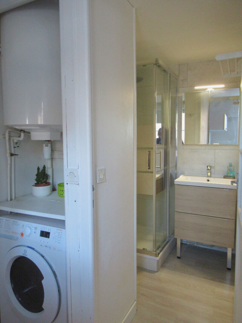 Photo LA ROCHELLE CENTRE T2 MEUBLE A L'ANNEE image 4/5