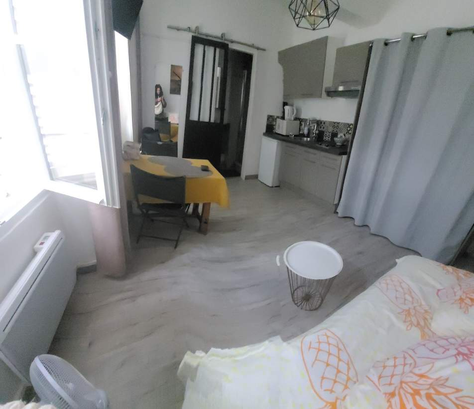 Photo STUDIO MEUBLE CENTRE LA ROCHELLE image 1/2