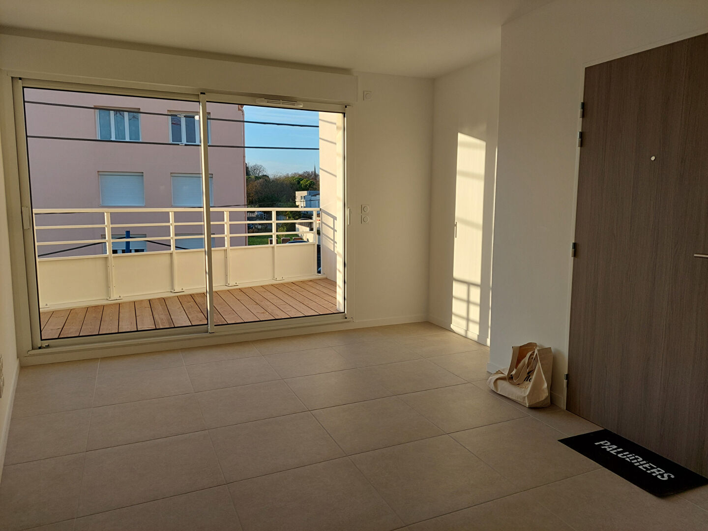 Photo T2 TERRASSE ASCENSEUR GARAGE image 2/4