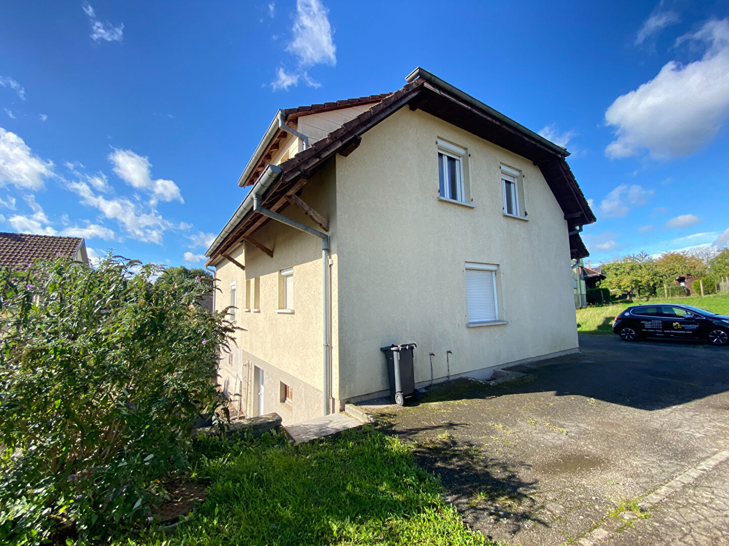 Photo Immeuble Burnhaupt Le Haut 181 m²  avec 2 appartements image 3/6