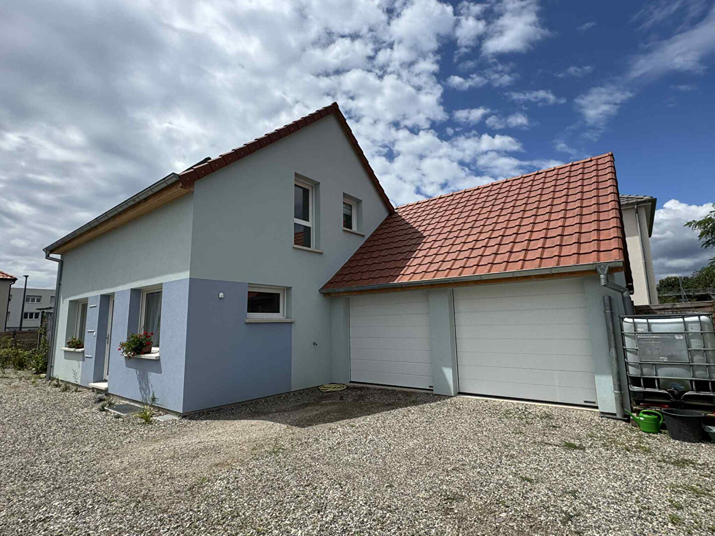 Photo MAISON NEUVE CERNAY 101 m² image 1/6