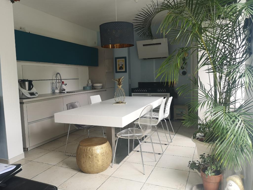 Maison Saint Malo De Guersac 5 pièce(s) 160 m2 suite ...