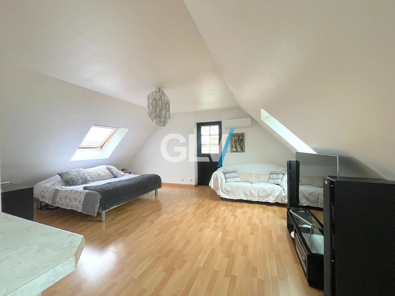 Photo Ensemble immobilier Baisieux 7 pièce(s) 272 m2 image 4/6