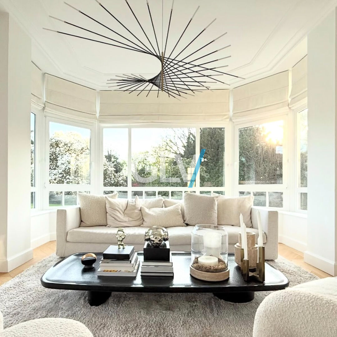 Photo Hotel particulier Hem de 325 m2 image 2/6