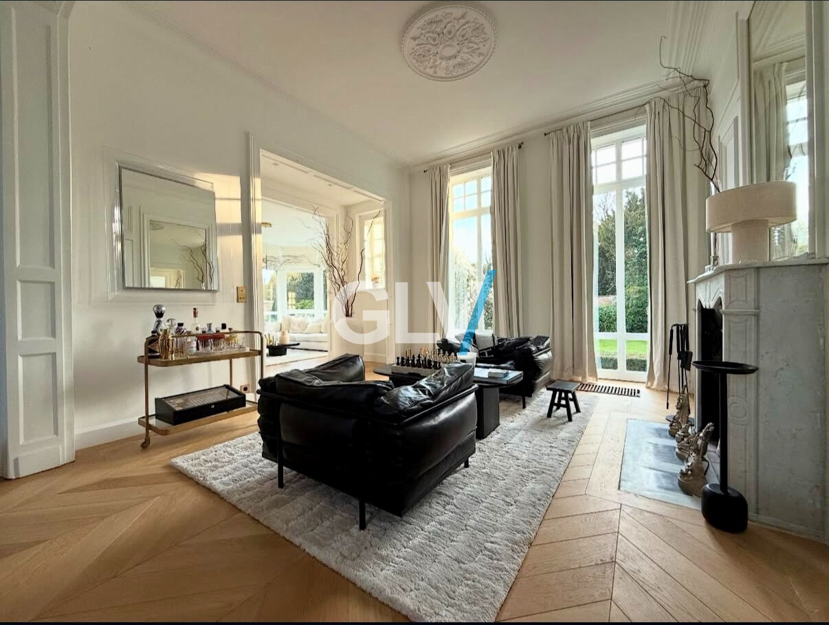 Photo Hotel particulier Hem de 325 m2 image 4/6