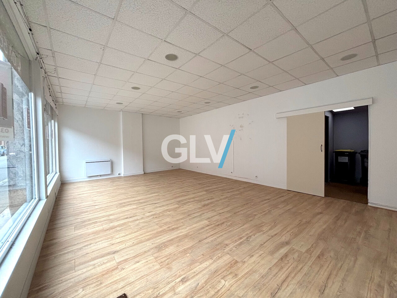 Photo Local commercial Cysoing 61 m2 image 2/2