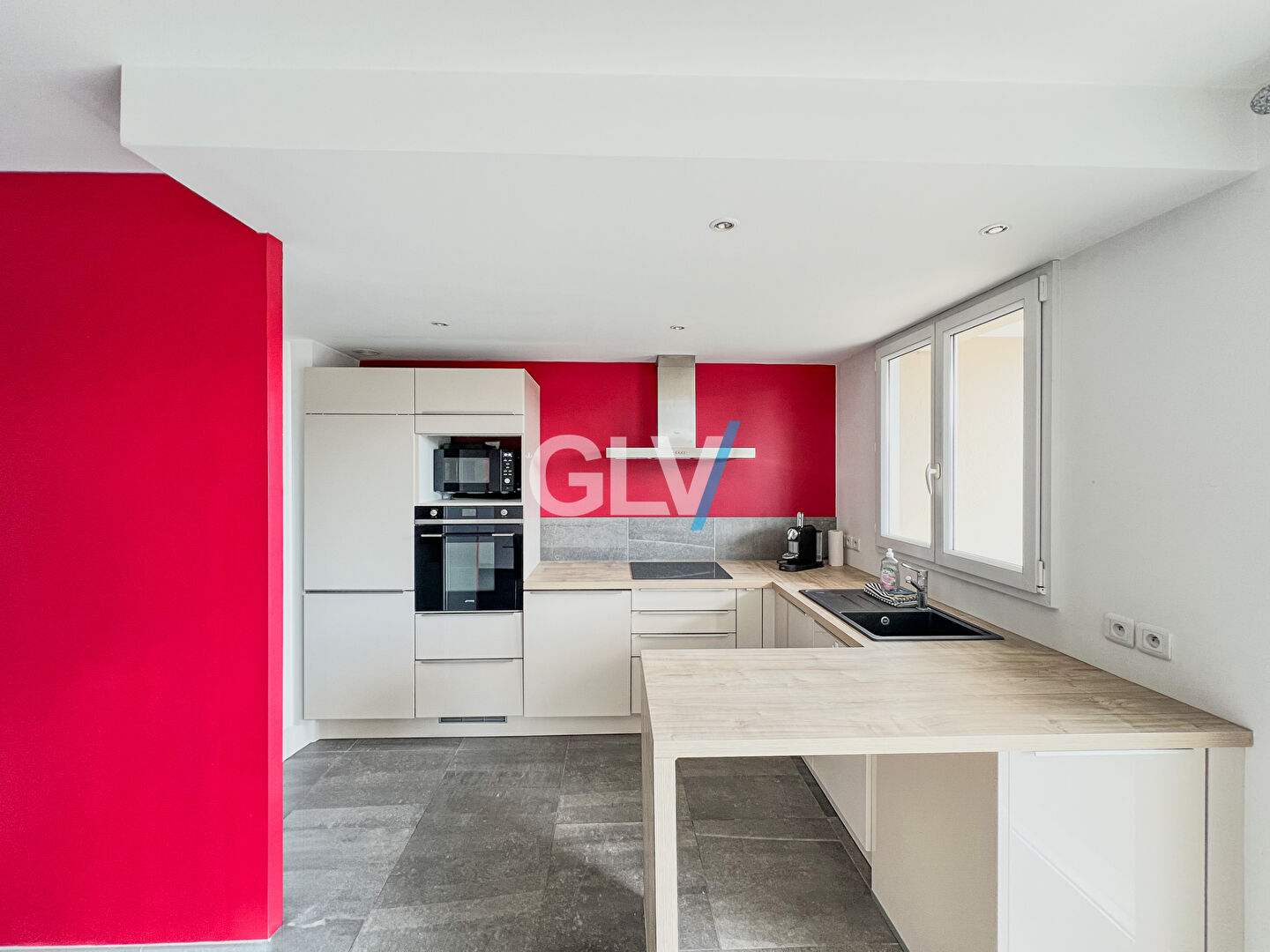 Photo T3 Lille-Loos - Parking et balcon image 2/6