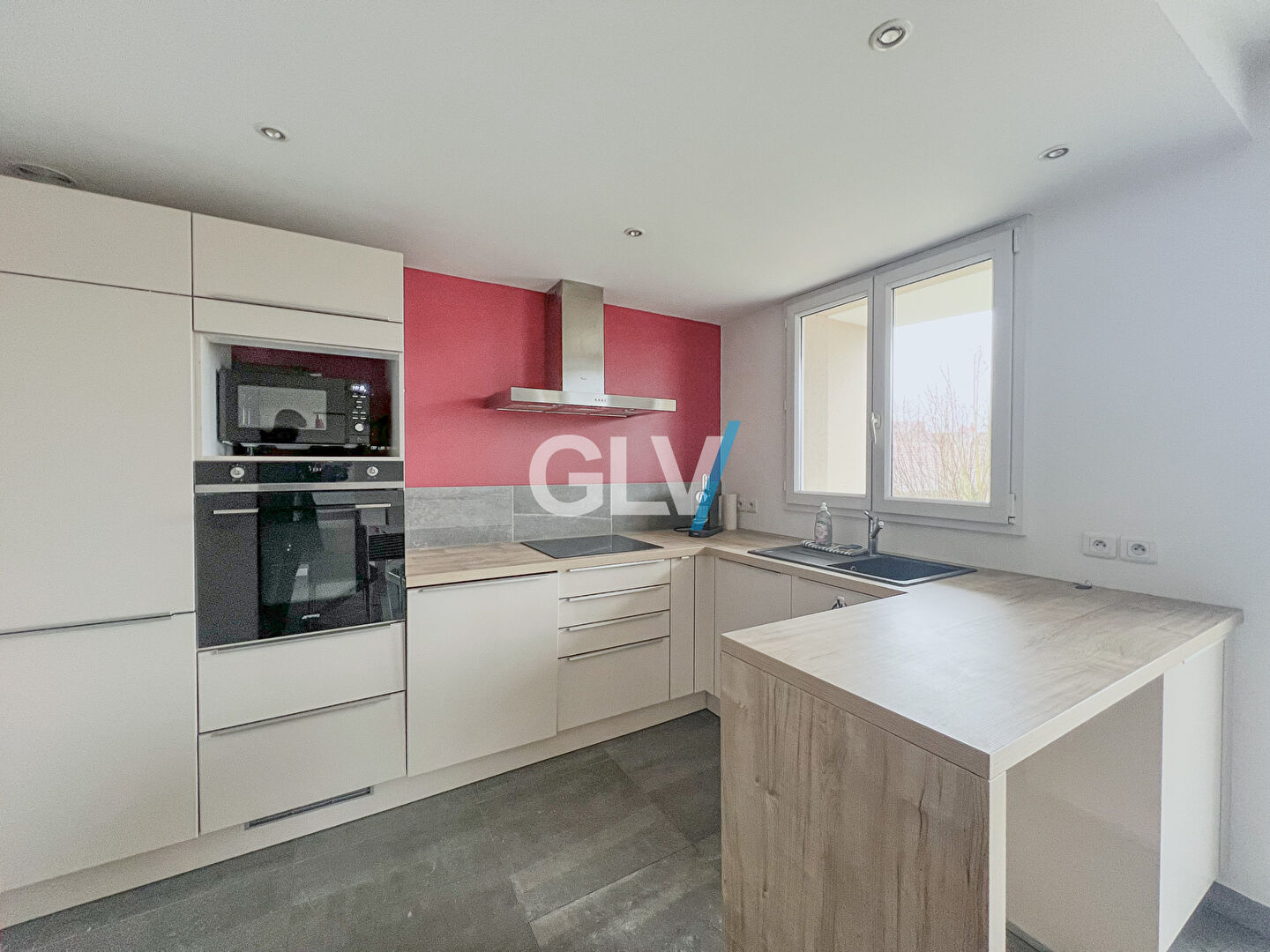 Photo T3 Lille-Loos - Parking et balcon image 5/6