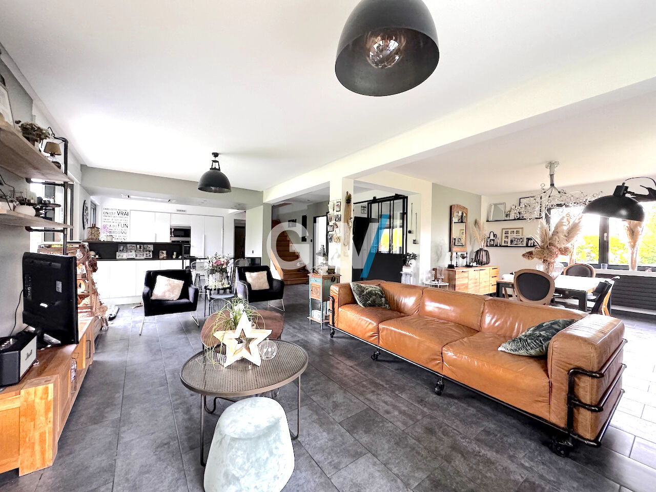 Maison 7 pièce(s) 220 m2