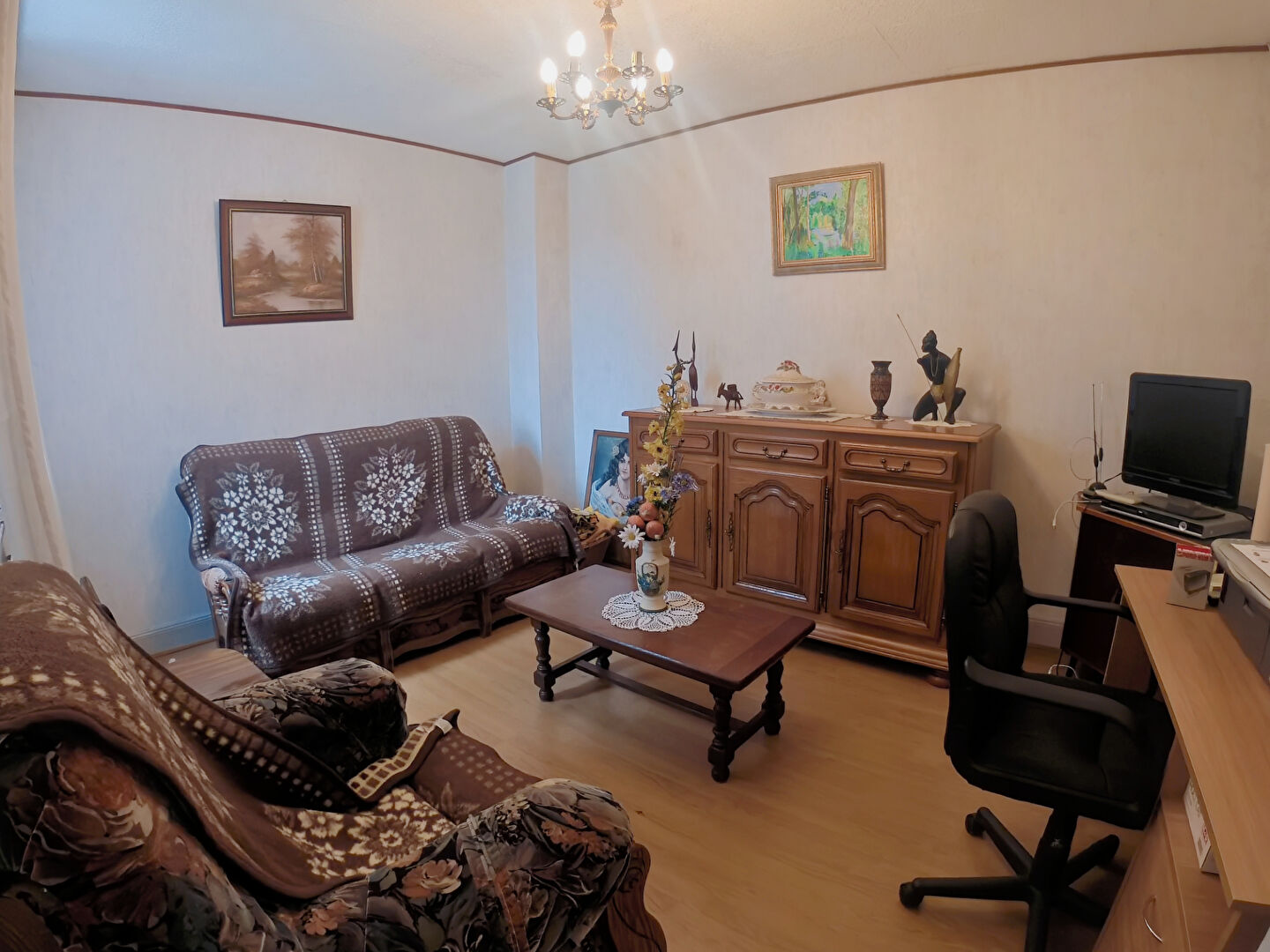 Photo *** UN COMPROMIS À ÉTÉ SIGNÉ POUR CETTE MAISON *** image 4/6