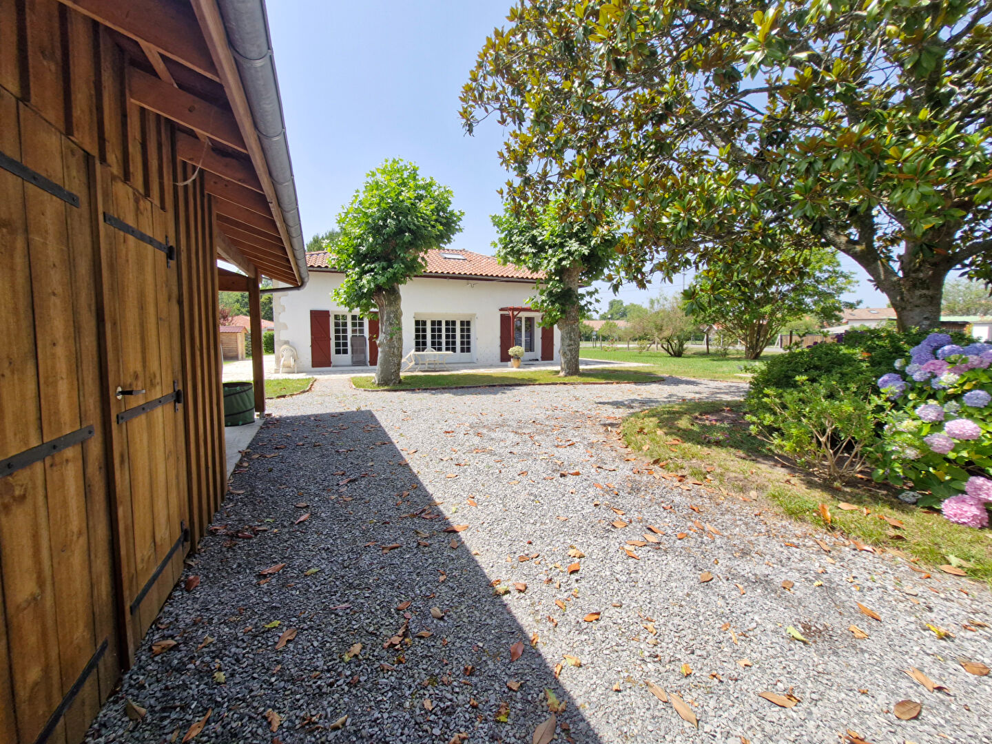 Agence immobilière de 
 Tosse Immo - AGENCE DES PINS 
