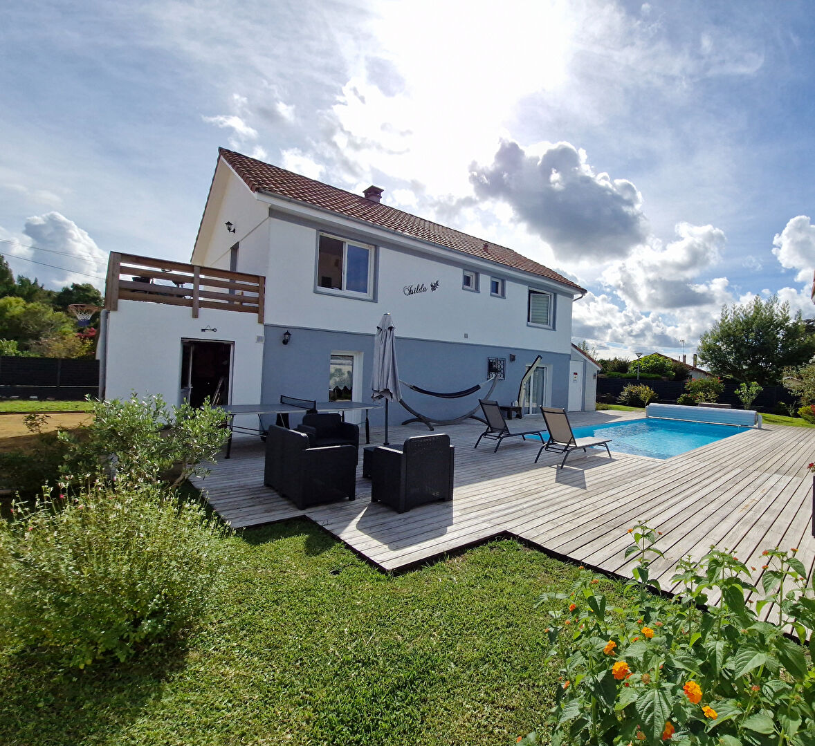 Agence immobilière de 
 Tosse Immo - AGENCE DES PINS 
