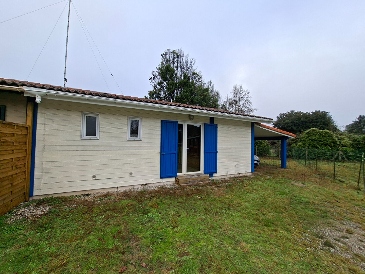 Agence immobilière de 
 Tosse Immo - AGENCE DES PINS 
