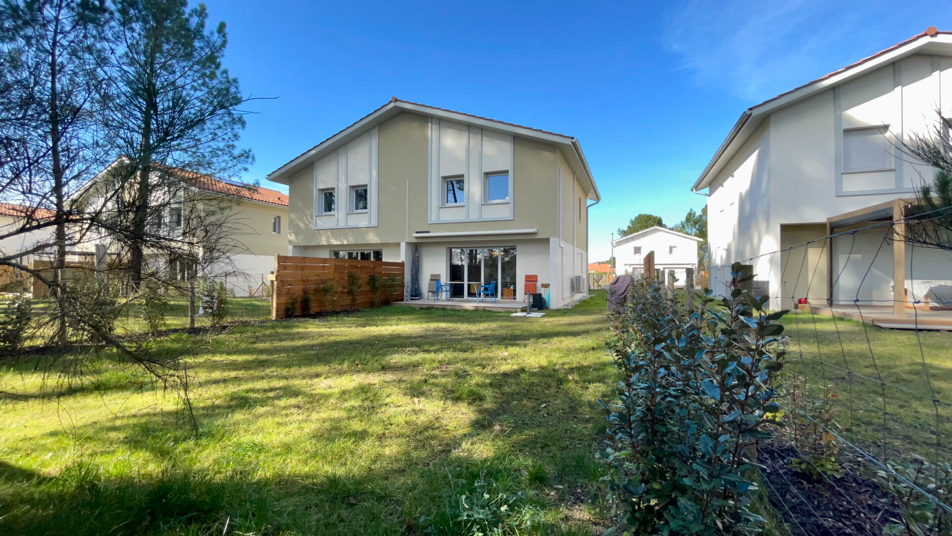 Agence immobilière de 
 Tosse Immo - AGENCE DES PINS 
