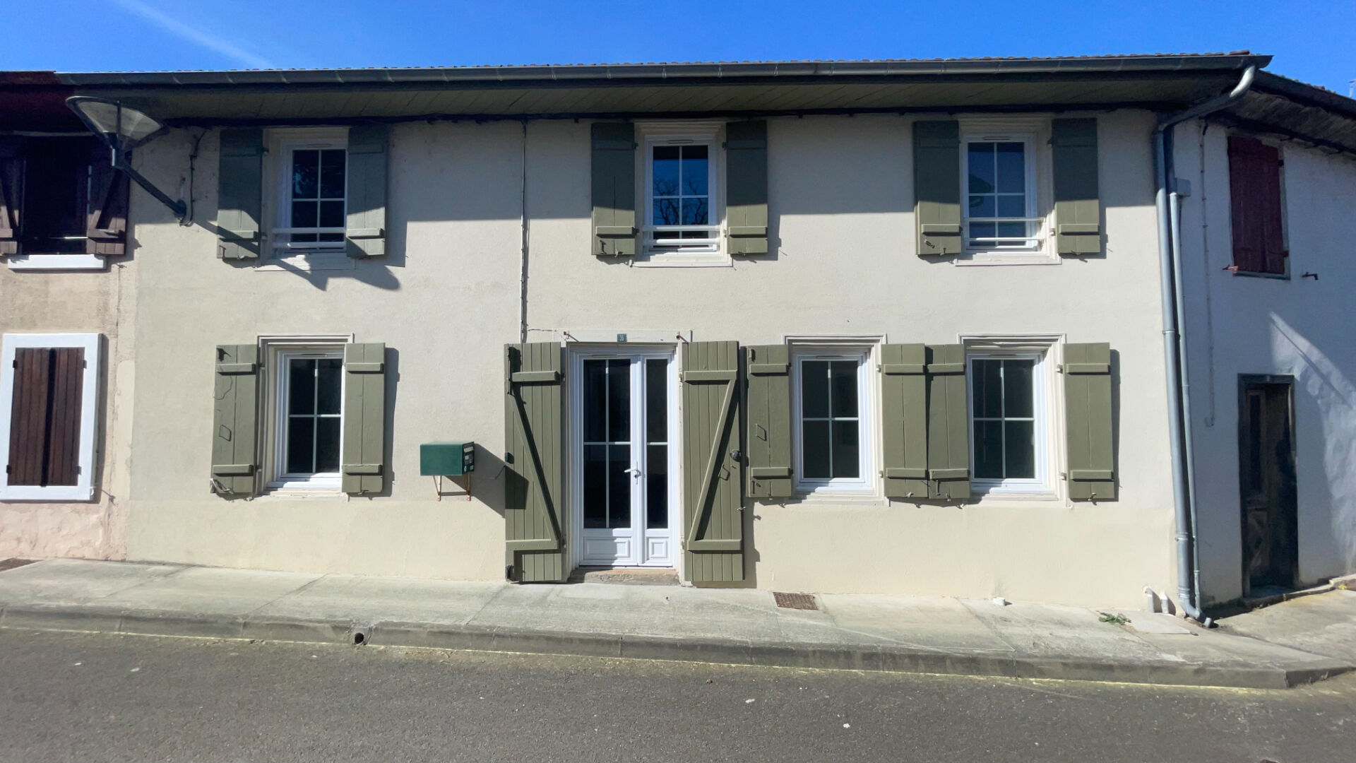 Agence immobilière de 
 Tosse Immo - AGENCE DES PINS 
