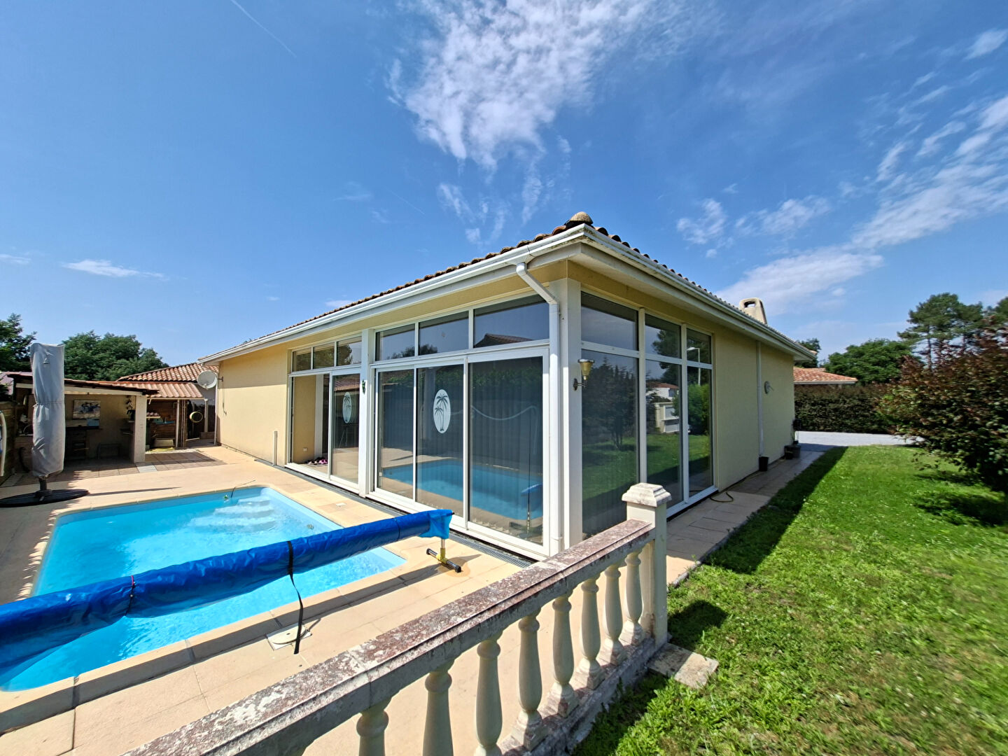 Agence immobilière de 
 Tosse Immo - AGENCE DES PINS 
