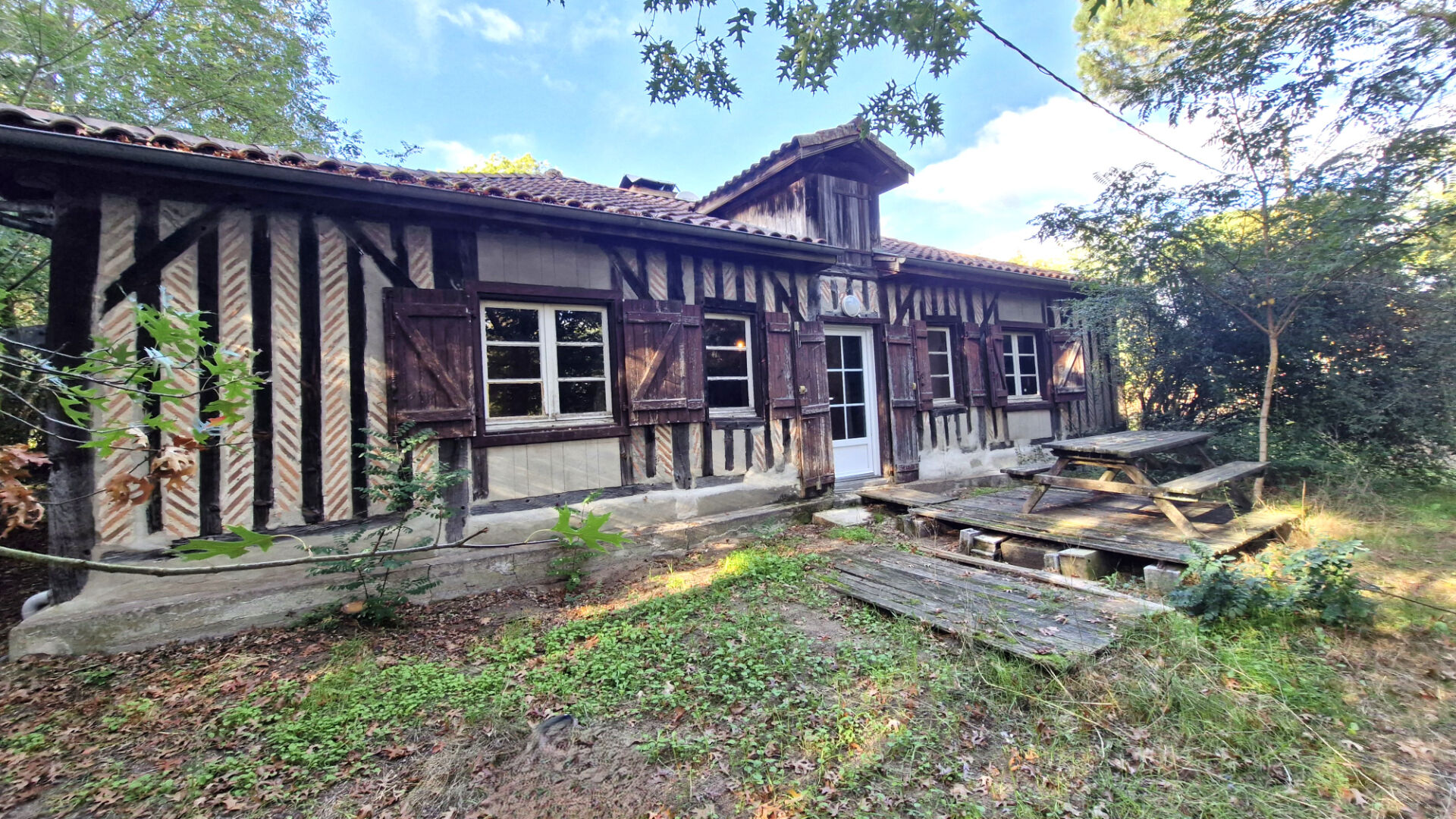 Agence immobilière de 
 Tosse Immo - AGENCE DES PINS 
