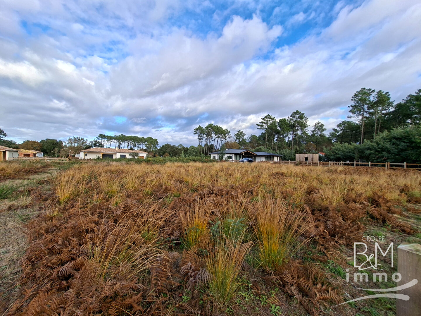 A vendre, terrains à bâtir à MOLIETES bourg