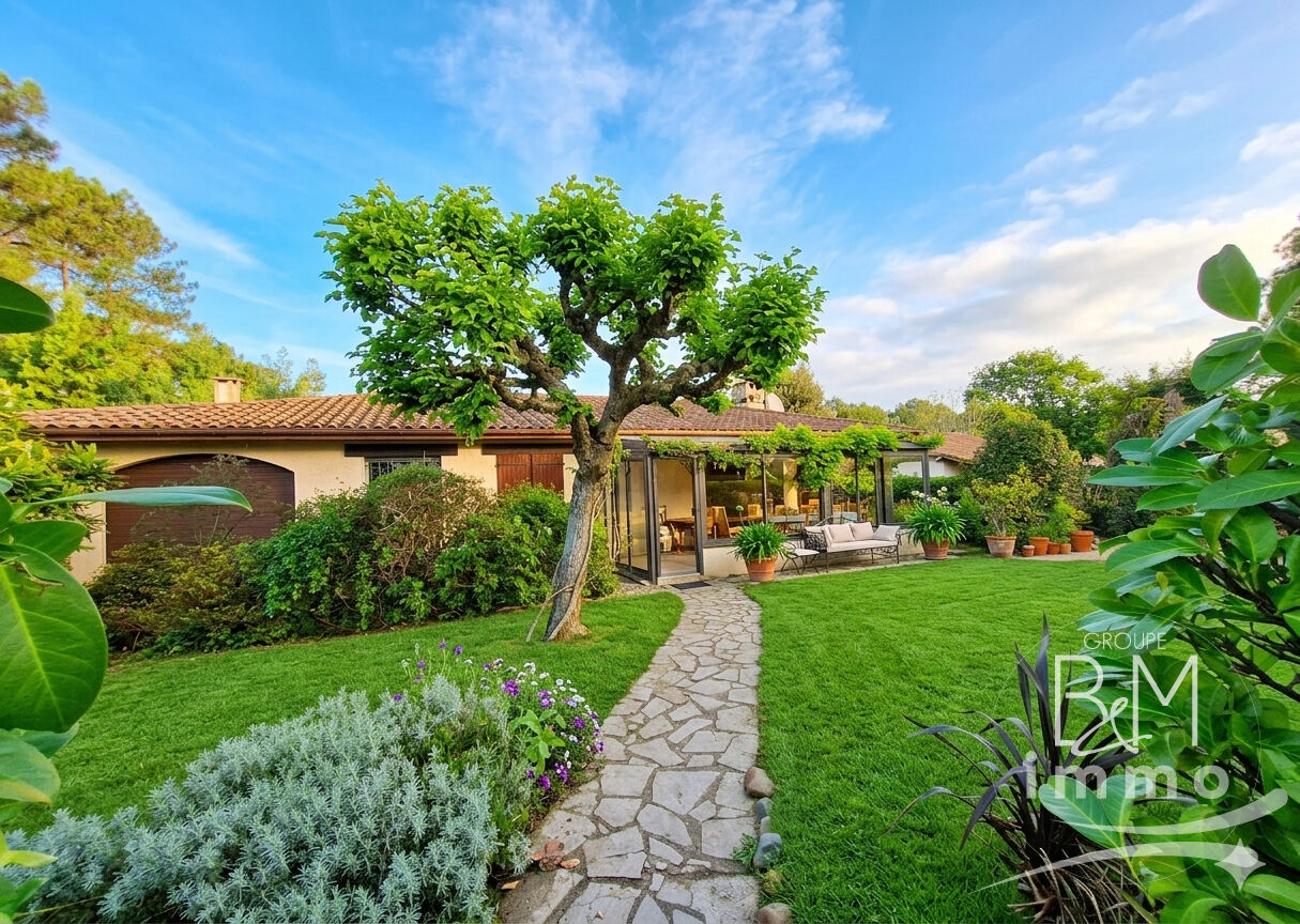 Agence immobilière de 
 Tosse Immo - AGENCE DES PINS 
