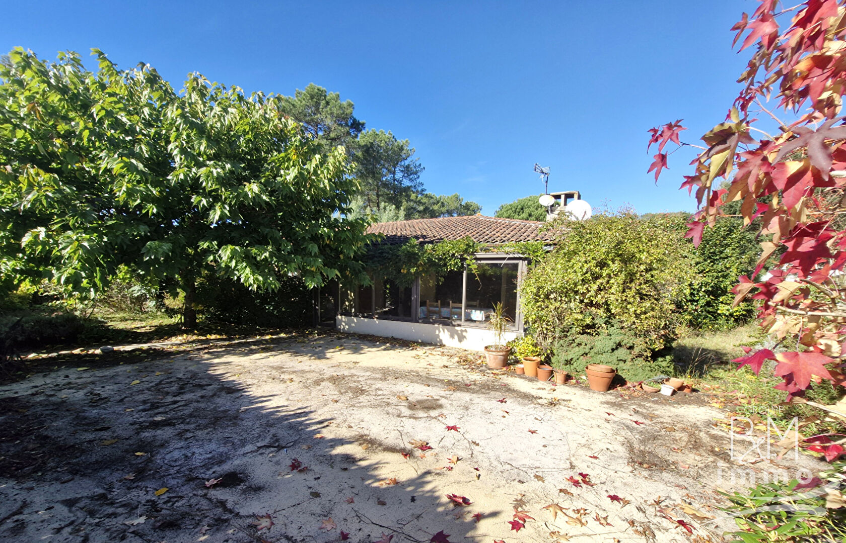 Agence immobilière de 
 Tosse Immo - AGENCE DES PINS 
