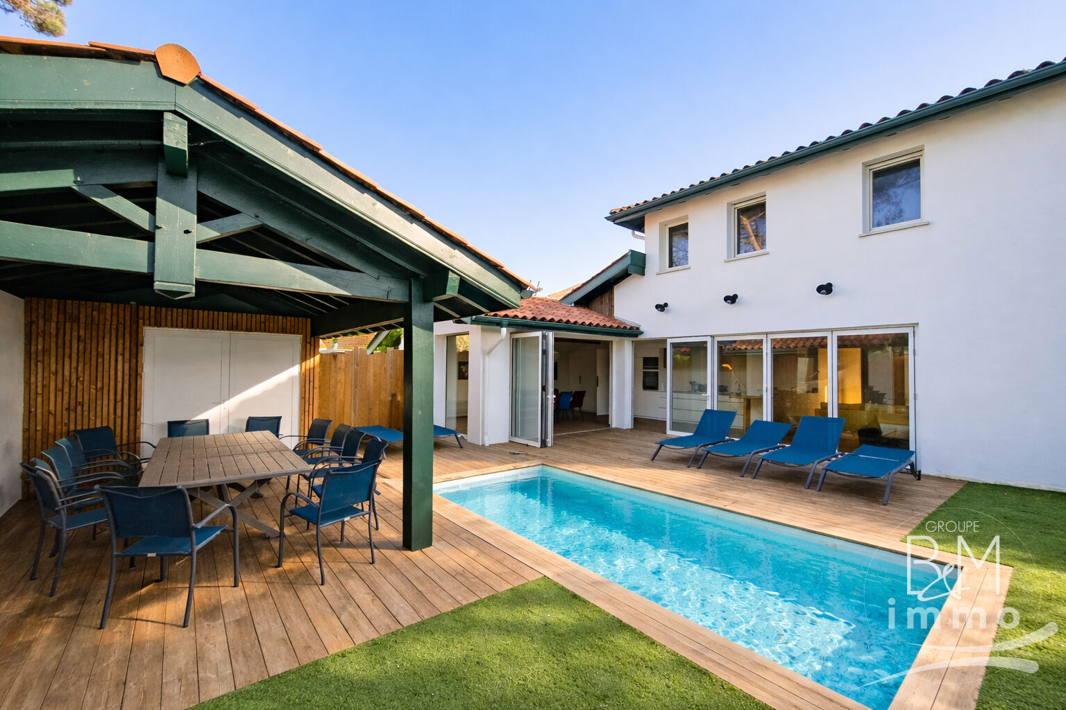 Agence immobilière de 
 Tosse Immo - AGENCE DES PINS 
