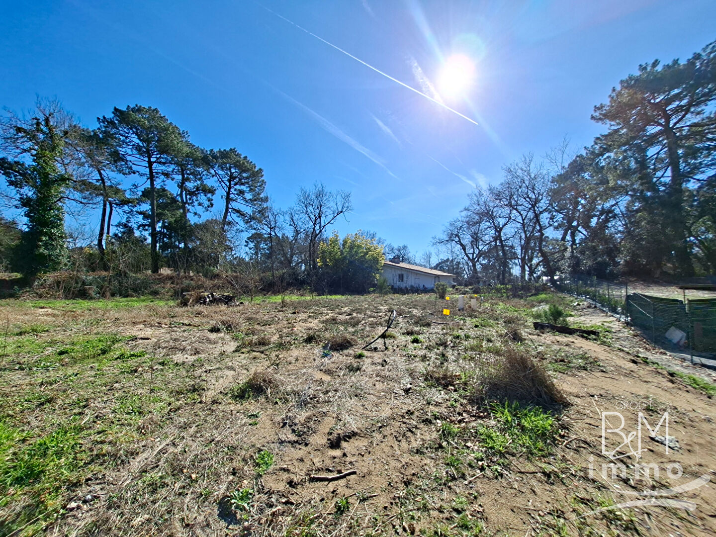 Agence immobilière de 
 Tosse Immo - AGENCE DES PINS 
