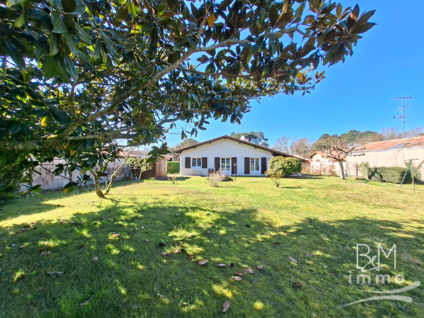 Agence immobilière de 
 Tosse Immo - AGENCE DES PINS 
