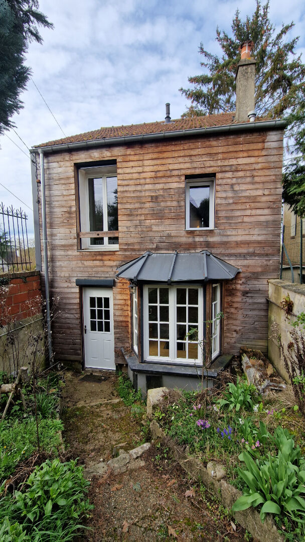 MAINTENON jolie maison de ville