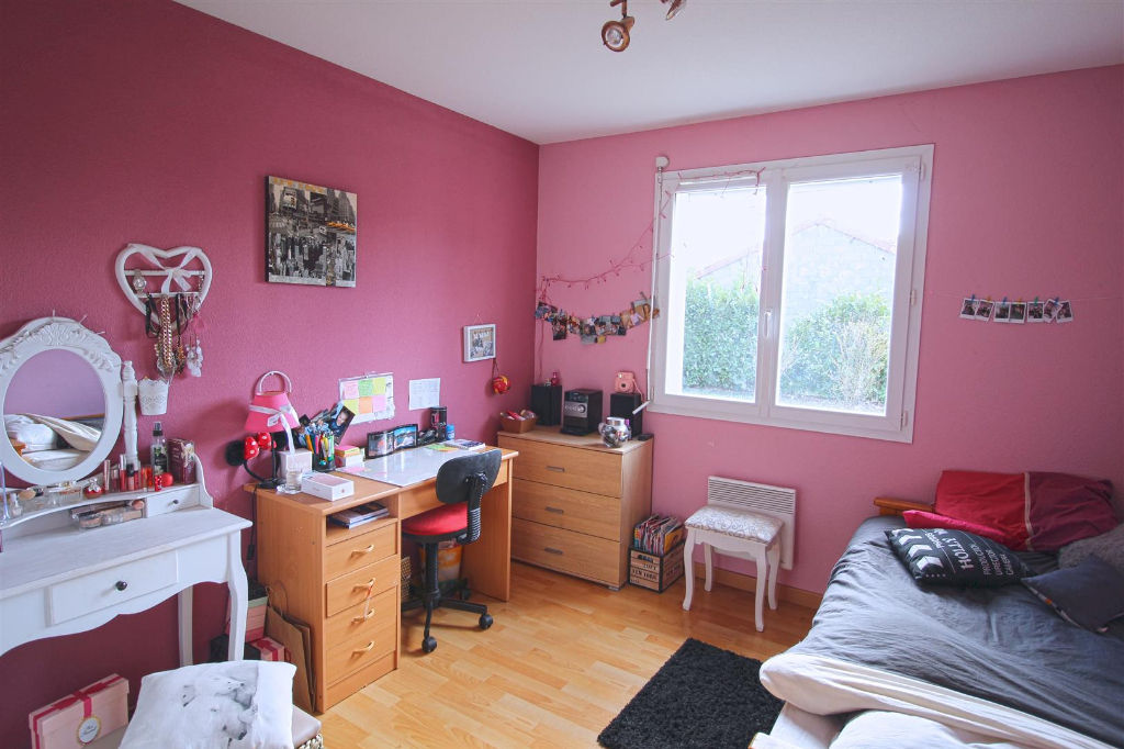 Photo Lezoux, belle maison de plain pied. image 5/5